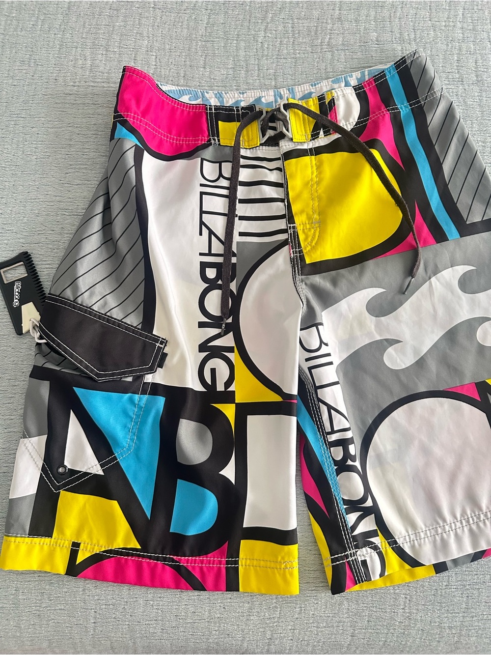 Billabong  Swimming Shorts Trunks White Red Yellow Lined Men's Size 32 or M